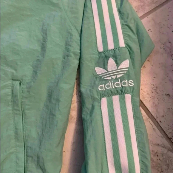 NWT ADIDAS original lock up TT Size Small - Picture 4 of 6